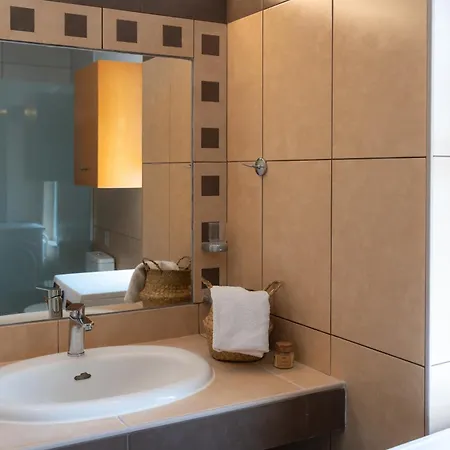 The Gemini Floor 2 Apartment Kos Town